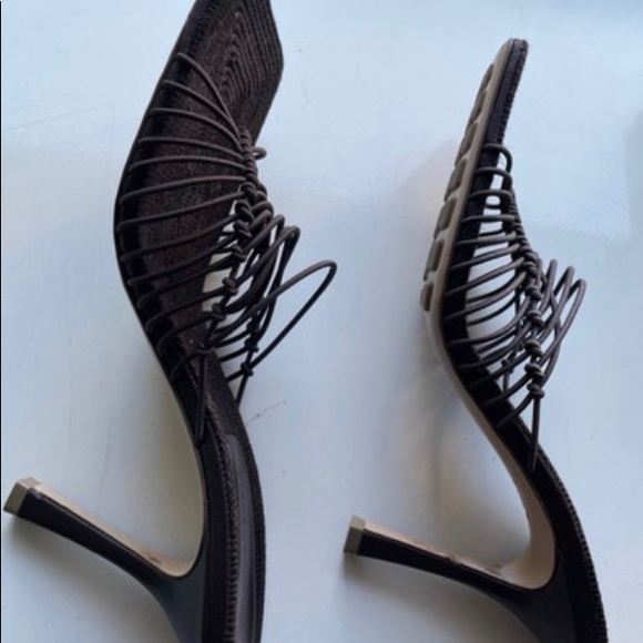 Bottega Veneta Raffia Mule Sandals - Picture 7 of 8